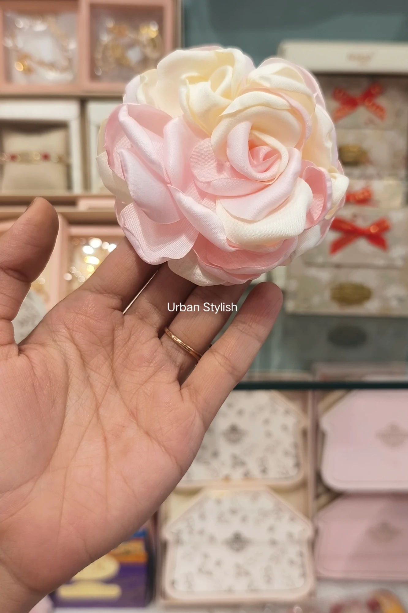 RISE PINK HAIR BOW