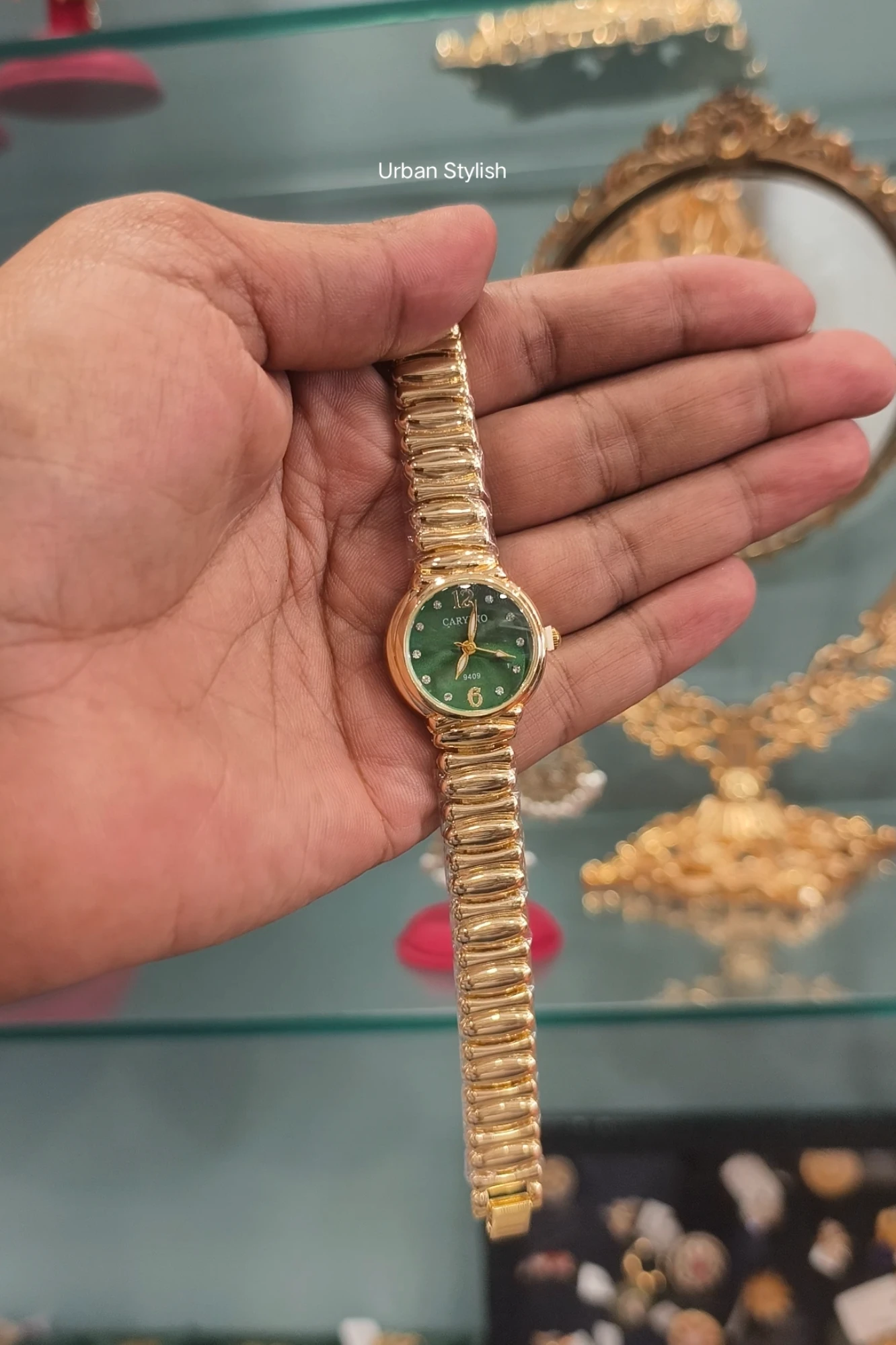 GOLDEN GIFT FANCY GREEN WATCH (A16)
