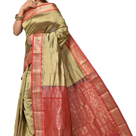 Traditional Arangetram Kanchipuram Pure Silk Saree in Metallic Green with Red Contrast 