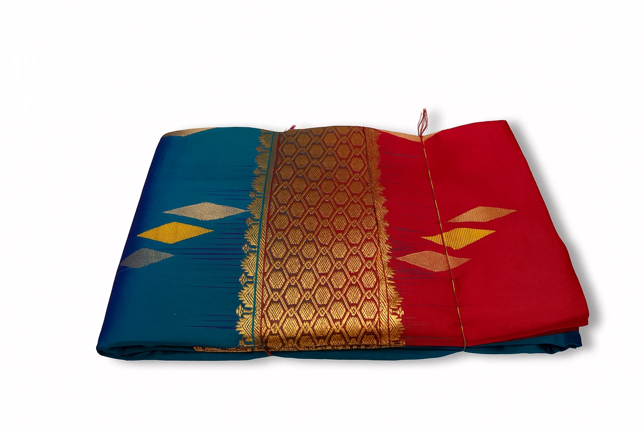Ananda Green and Red Contrast Multicolor Exclusive Kanchipuram Pure Silk Saree with Bentex Border & Diamond Butta