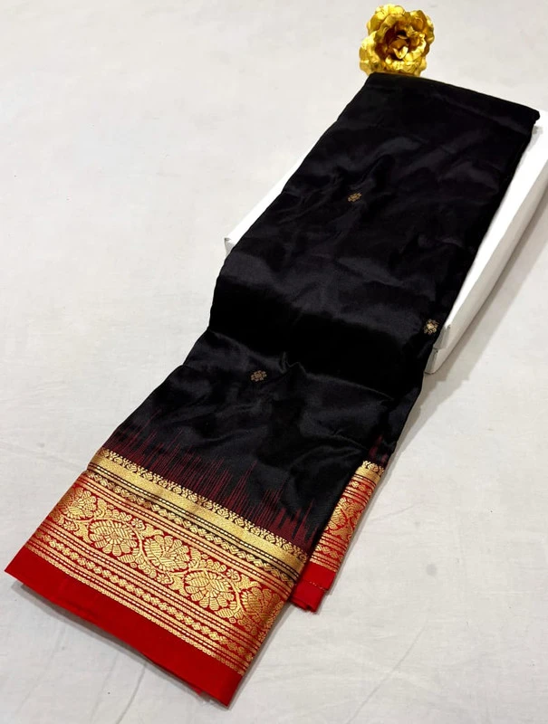 Kanchipuram silk saree black red border gold zari party wear designer silk sari