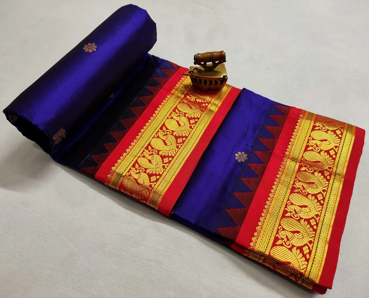 Royal Blue wit Red Contrast Gadwal traditional silk saree with zari border for festive and wedding occasions