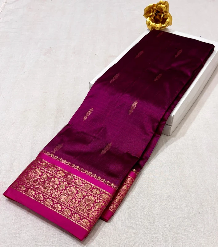 Magenta Kanchipuram pure silk saree with Green and Gold zari border, traditional Indian wedding saree
