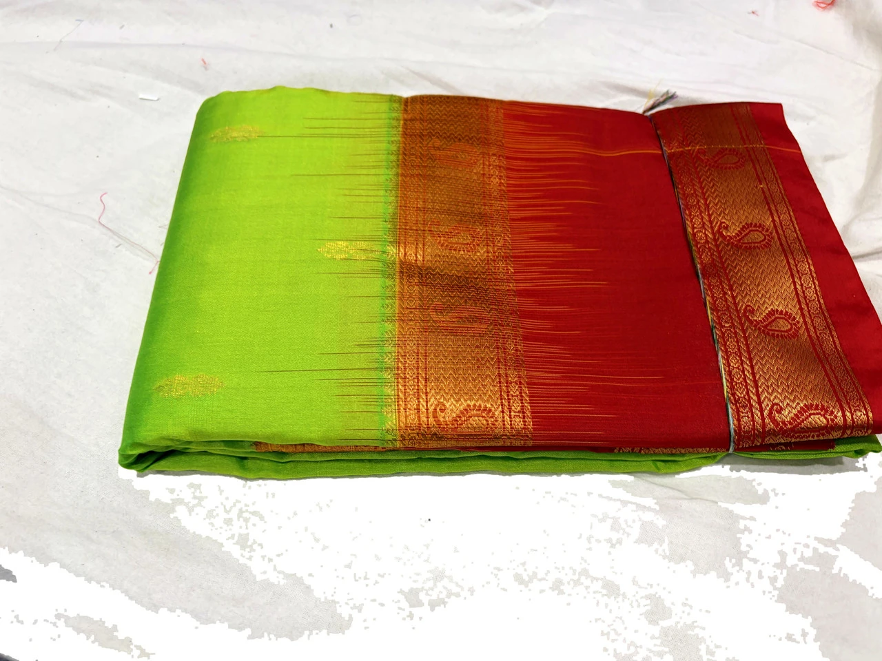 Exclusive Kanchipuram Pure Silk Saree with Pure Silk Blouse - Lime Green & Red