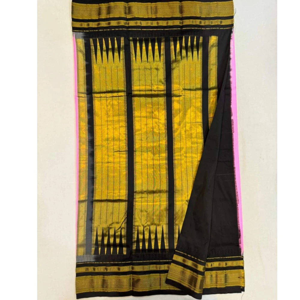 Pure Ilkaal Checks saree in Peach Pink & Black with zari border and traditional woven patterns