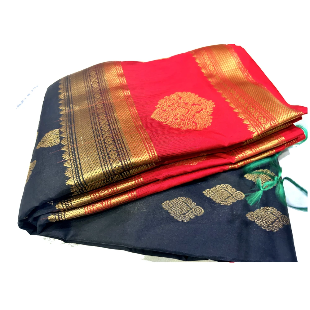 Exclusive Kanchipuram Pure Silk Saree with Pure Silk Blouse - Red & Black