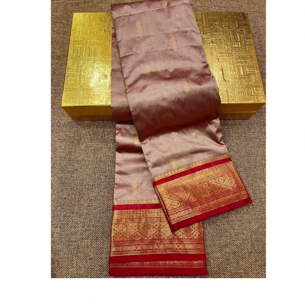 Kanchipuram Pure Silk Saree In Onion Pink with Red Contrast