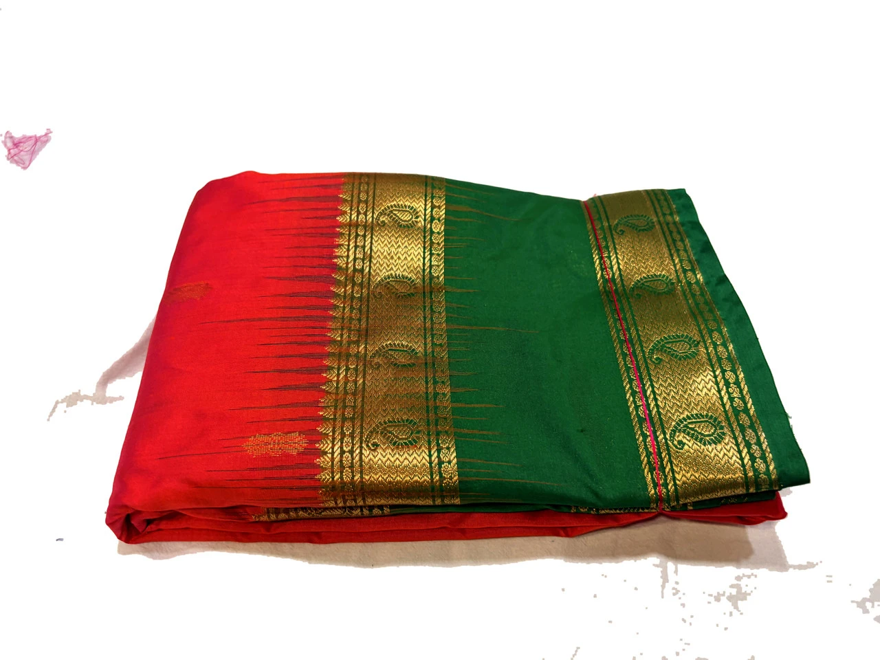 Exclusive Kanchipuram Pure Silk Saree with Pure Silk Blouse - Red & Green