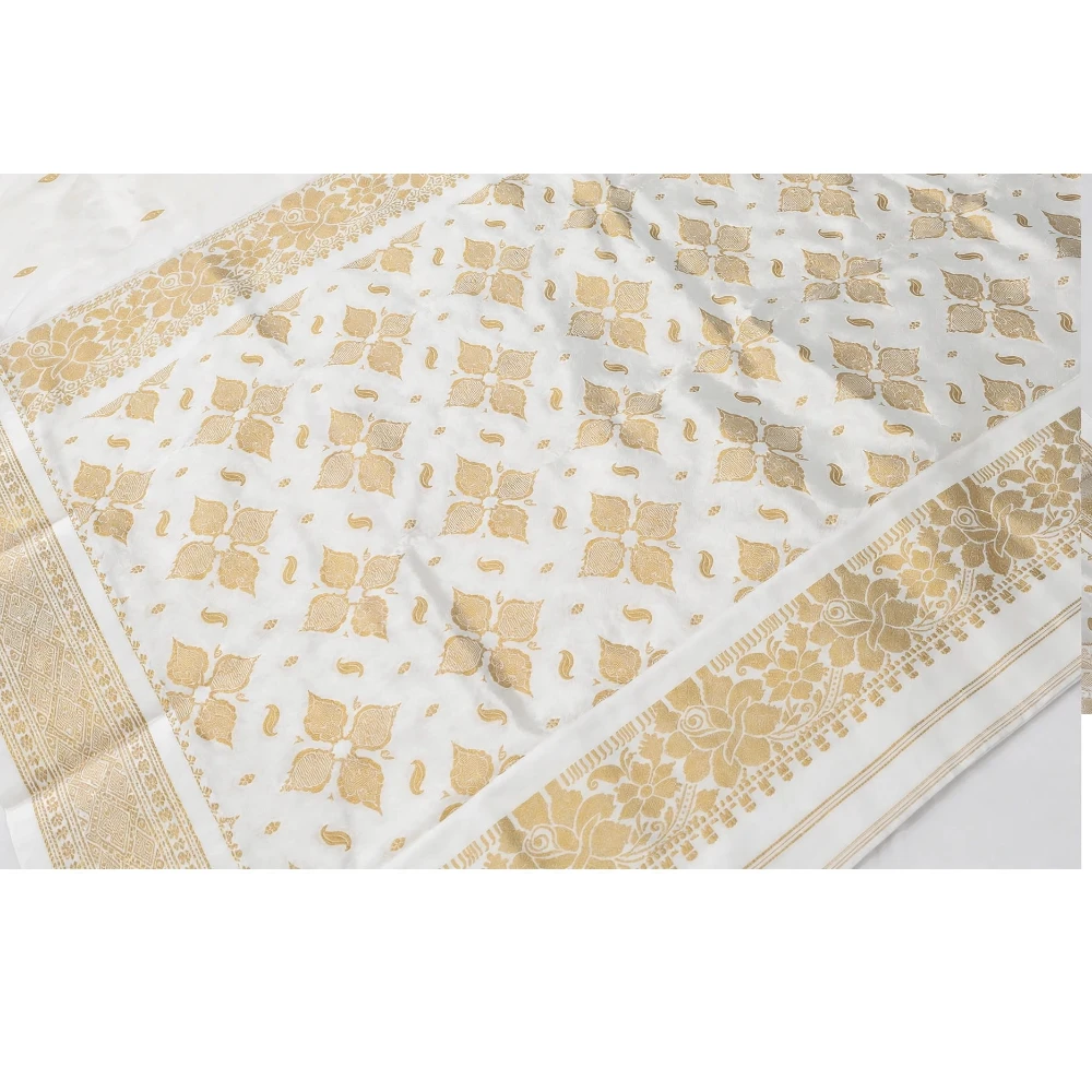 Rani with white contrast traditional silk saree with zari border for festive and wedding wear