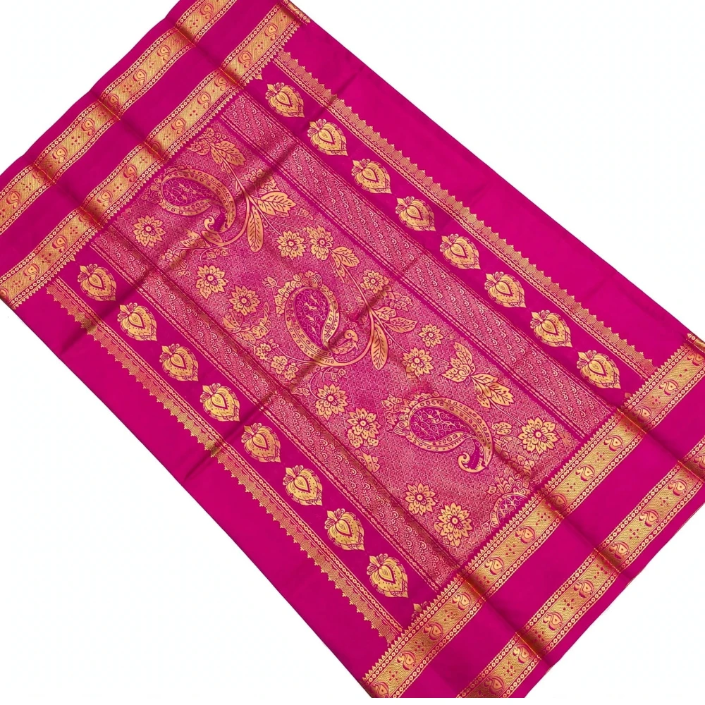 Magenta Kanchipuram Pure Silk Saree with Blouse