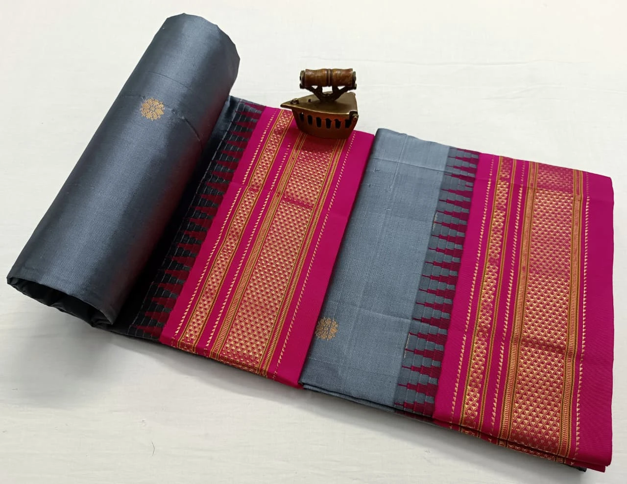 Grey Pink Ilkaal Butta pure silk saree with zari border and traditional weaving