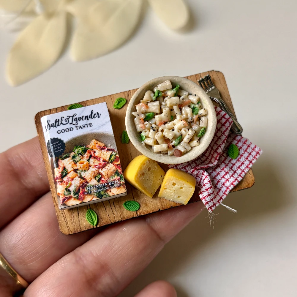 Miniature Creamy Pasta with Cheese Magnet