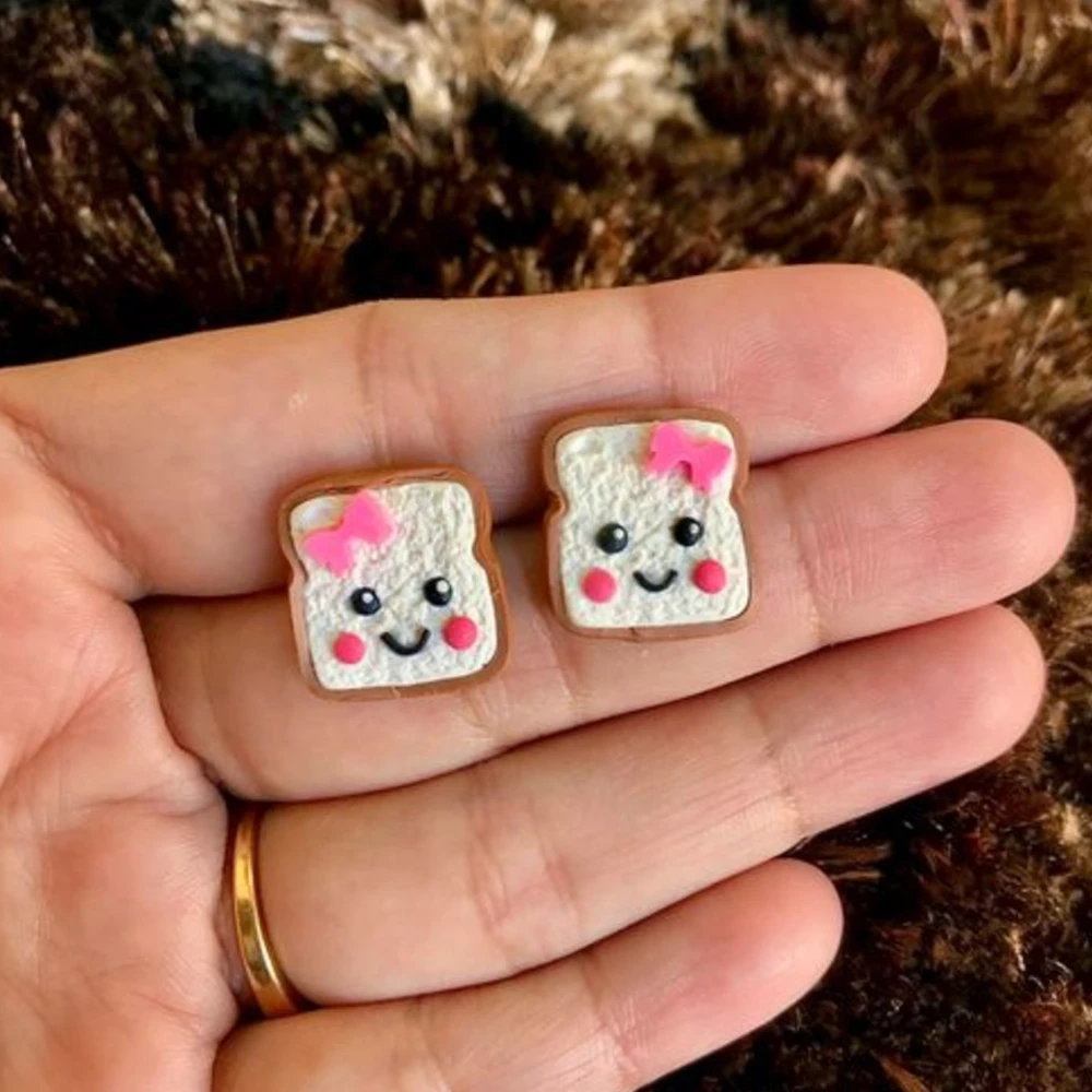 Kawai Bread Studs