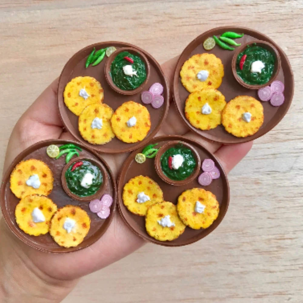 Miniature Makki ki Roti & Sarson ka Saag Fridge Magnet