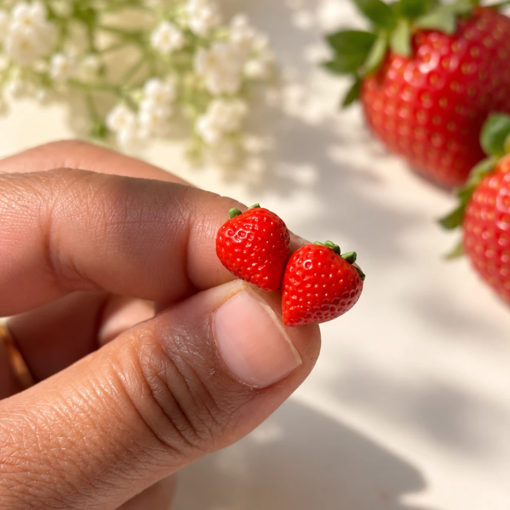 Miniature Strawberry studs