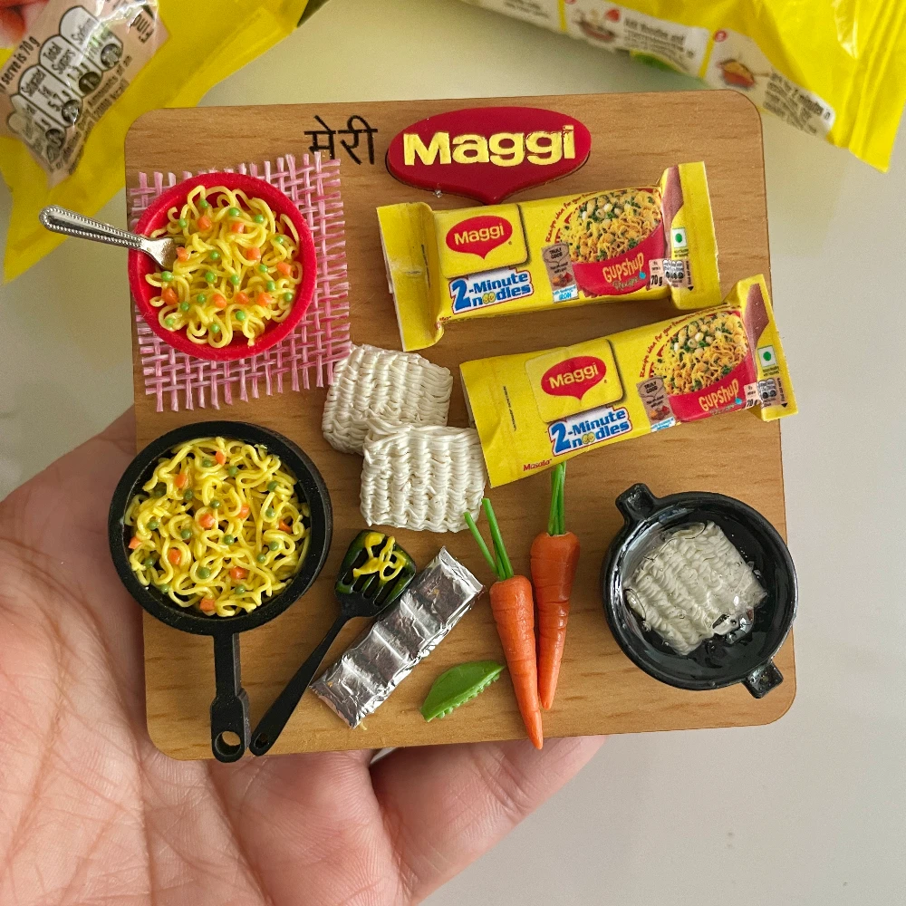 Miniature Maggi Family Pack Magnet