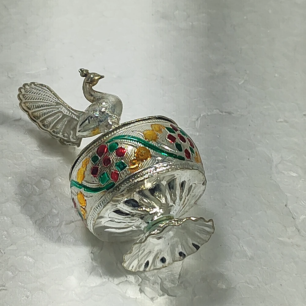 Dibbi With Peacock-3No-Z09843