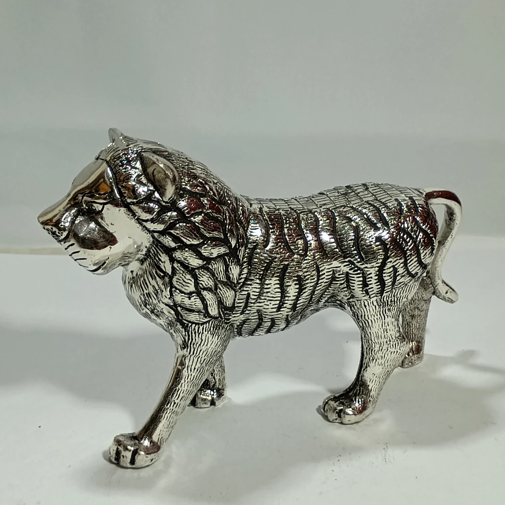 Lion-3No-Z03698