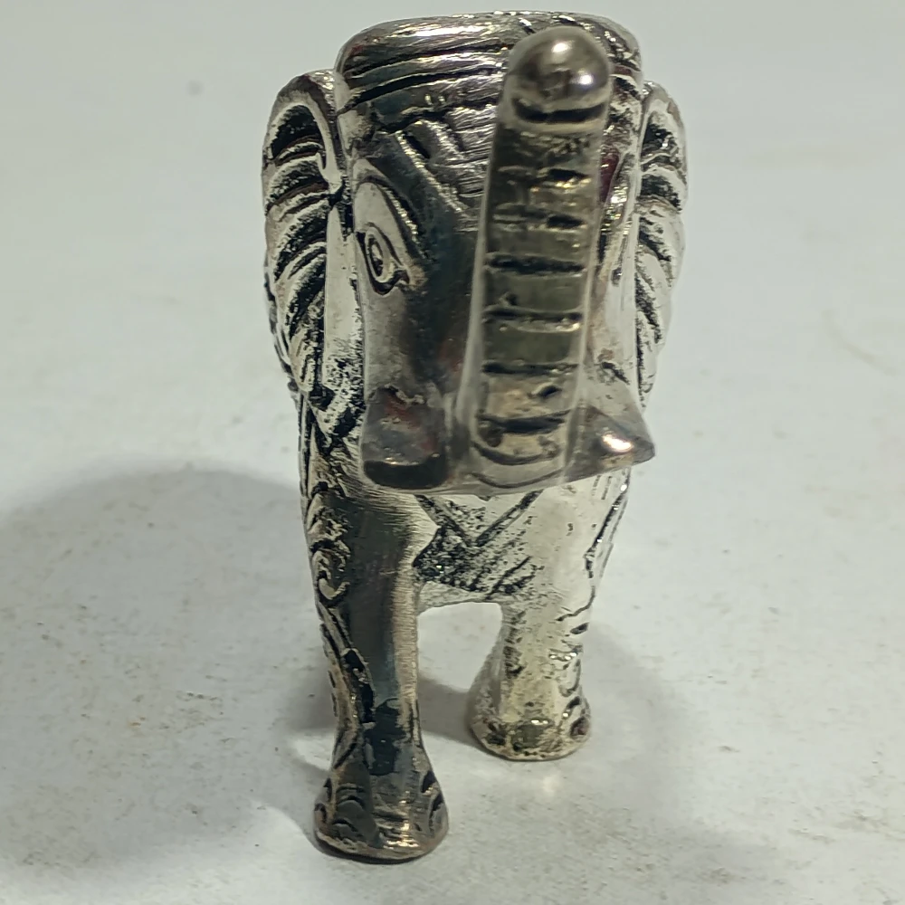 Elephant-3No-Z01671