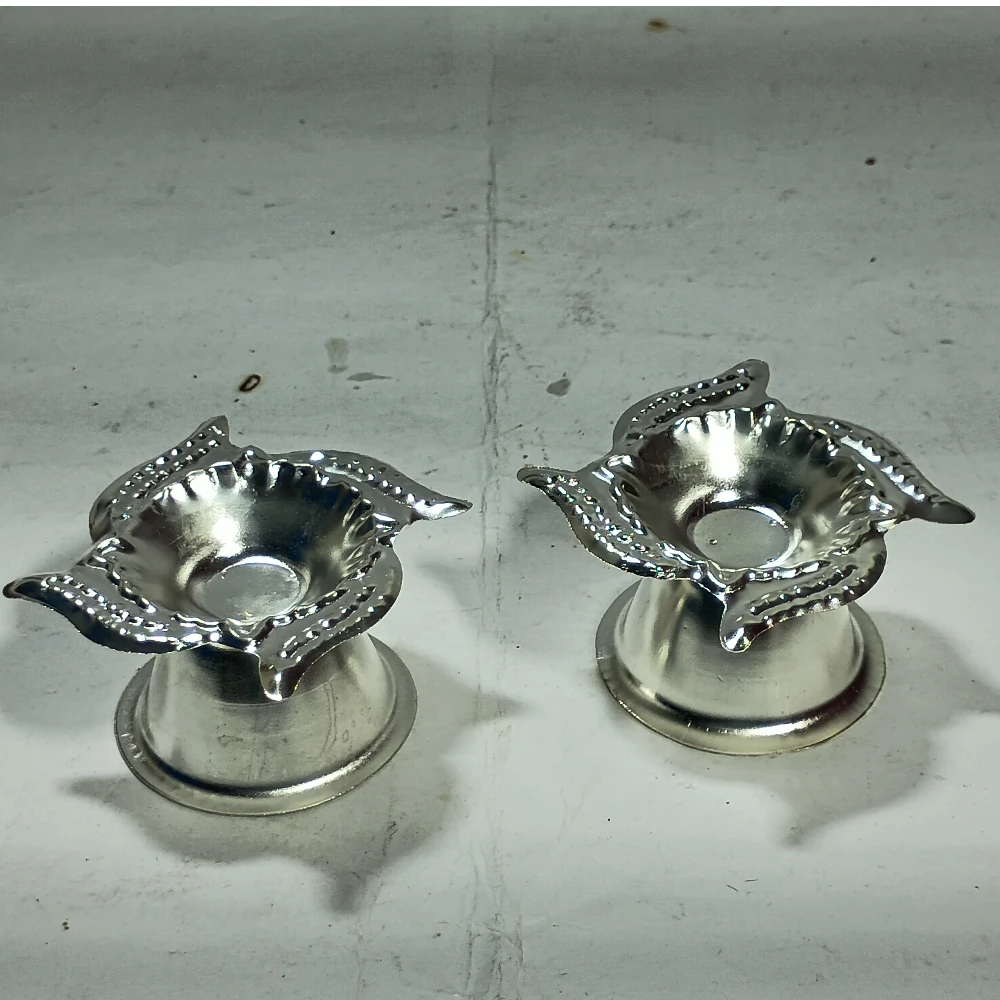 Two Diyas-3No-Z08401