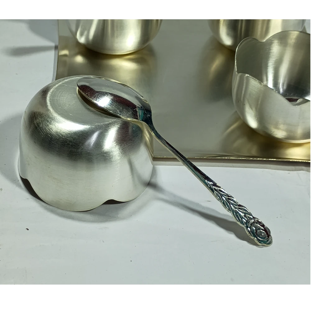 Four Bowls With Tray-8No-Z10286