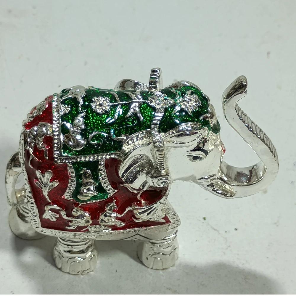 Elephant-3No-Z04977