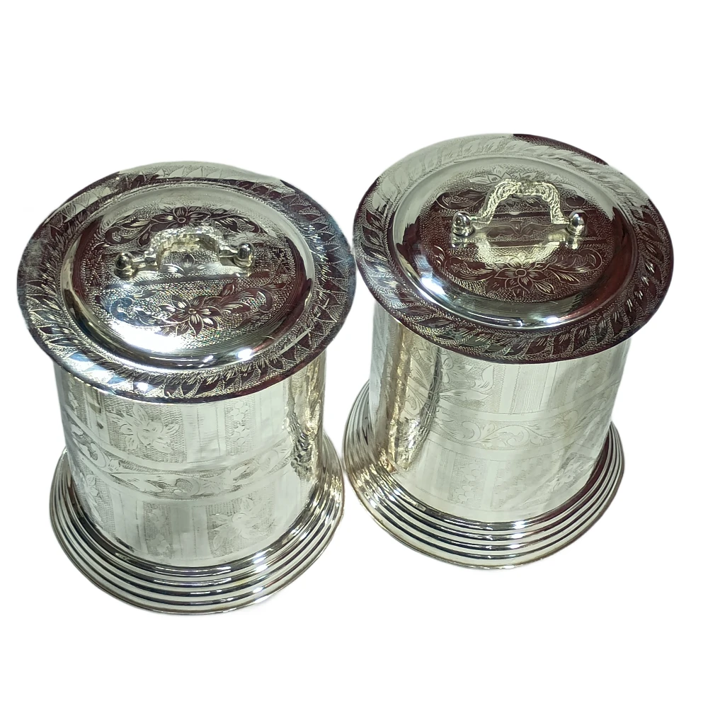 Two Tankies-9.5No-Z12549