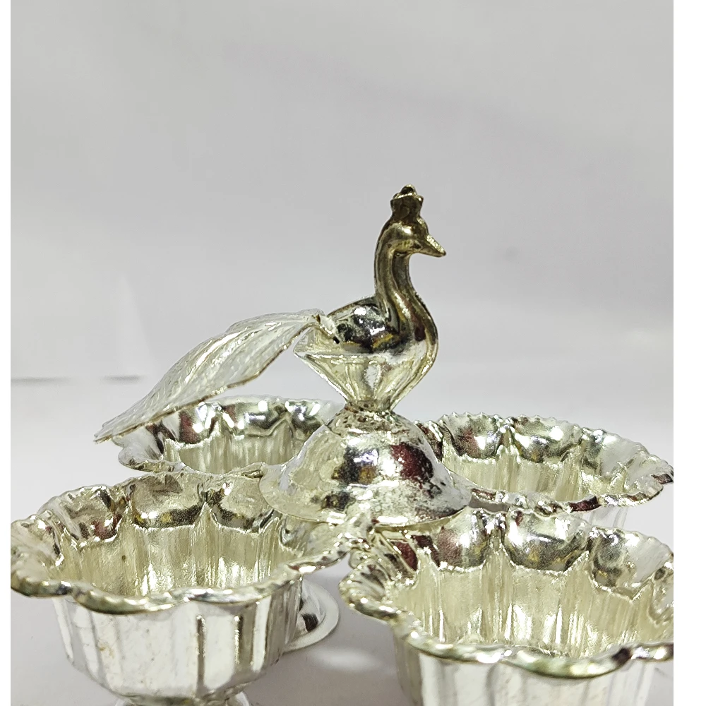 Chopra with Peacock-3.5No-Z08484