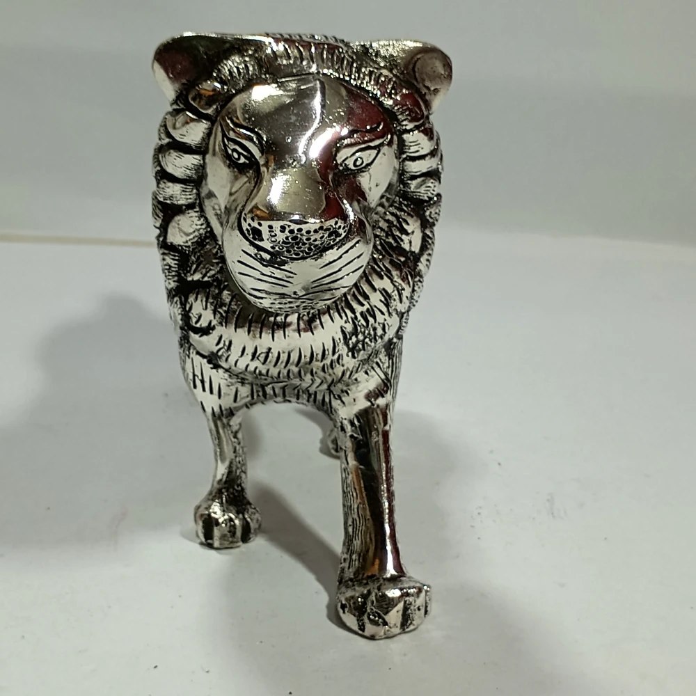 Lion-3No-Z03698