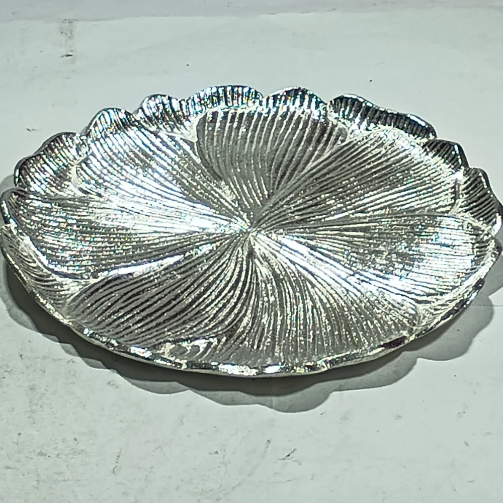 Plate with Lotus-9No-Z12338