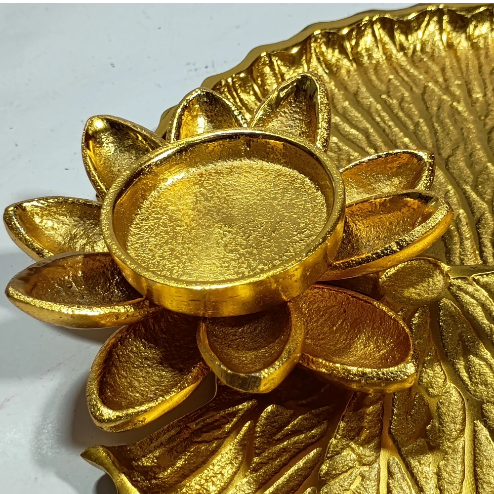 Plate with Candel Stand-7.5No-Z12324