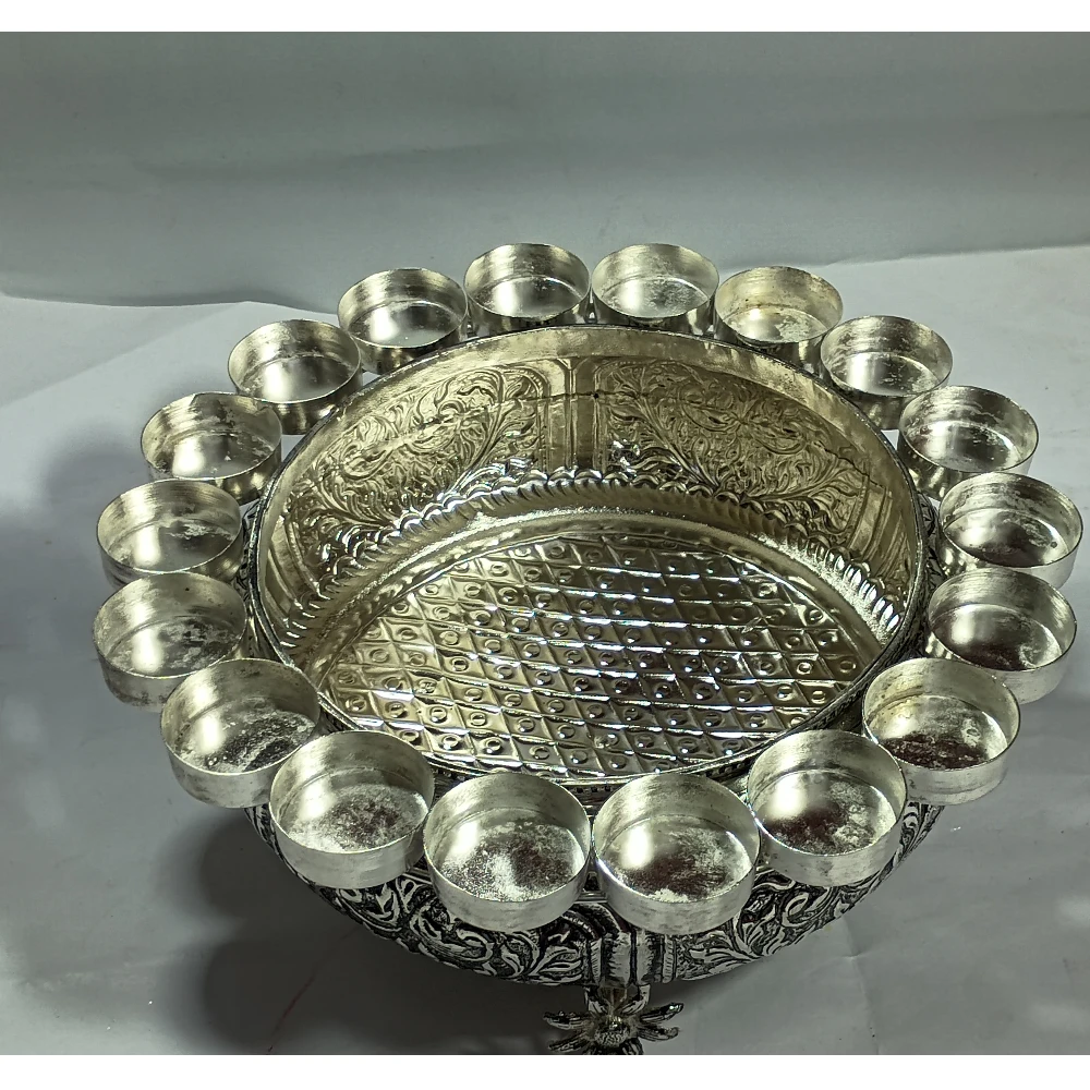 Urli With Candel stand -5.5No-Z12339