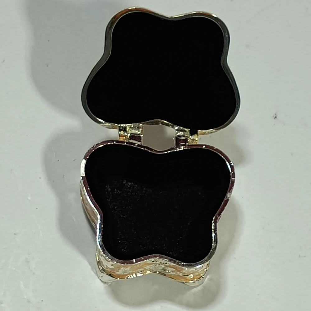 Butterfly Dibbi-2No-Z12482