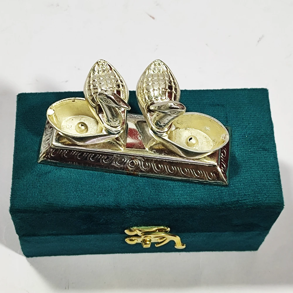 Chopra with two Duck-4.25Nno-Z11284