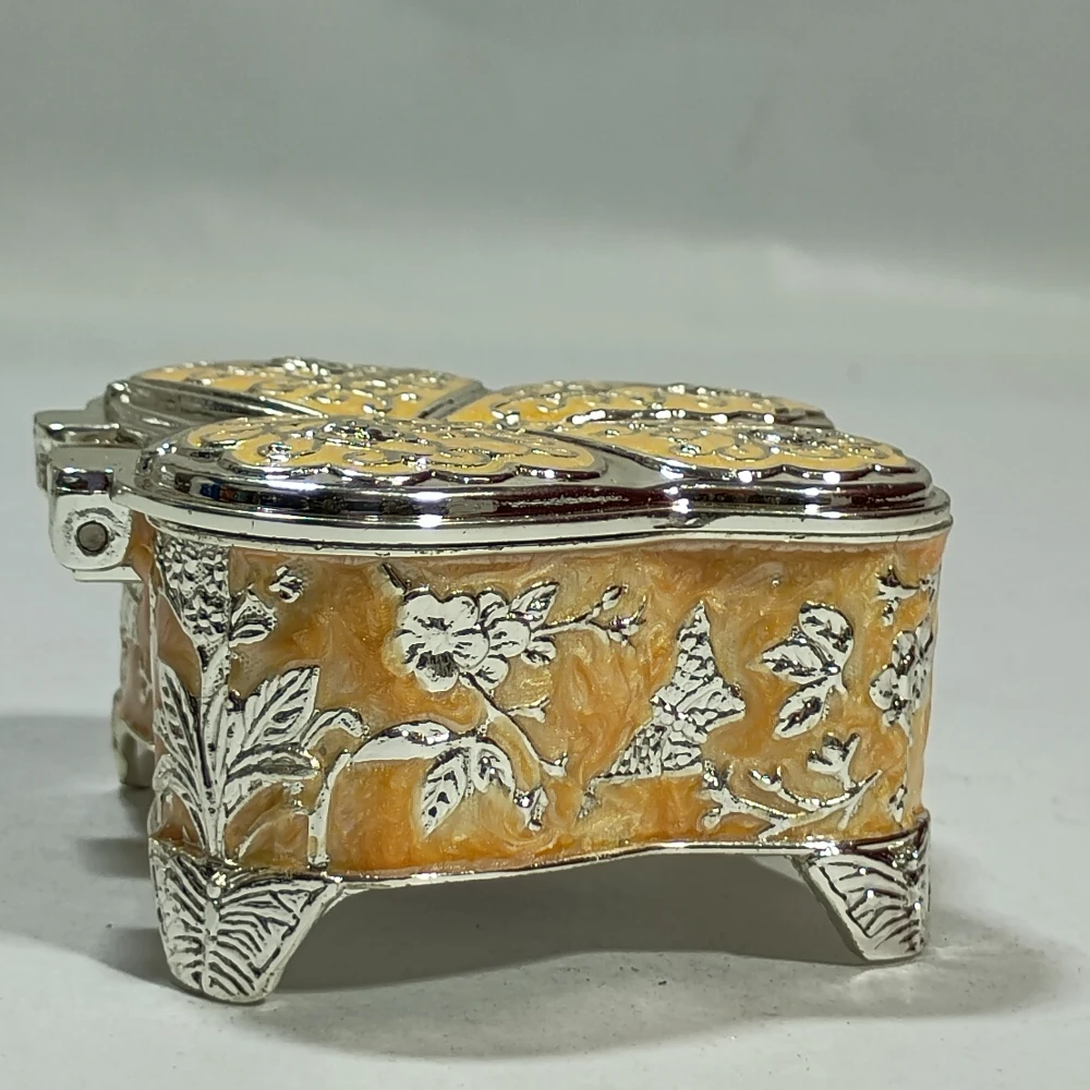 Butterfly Dibbi-2No-Z12482