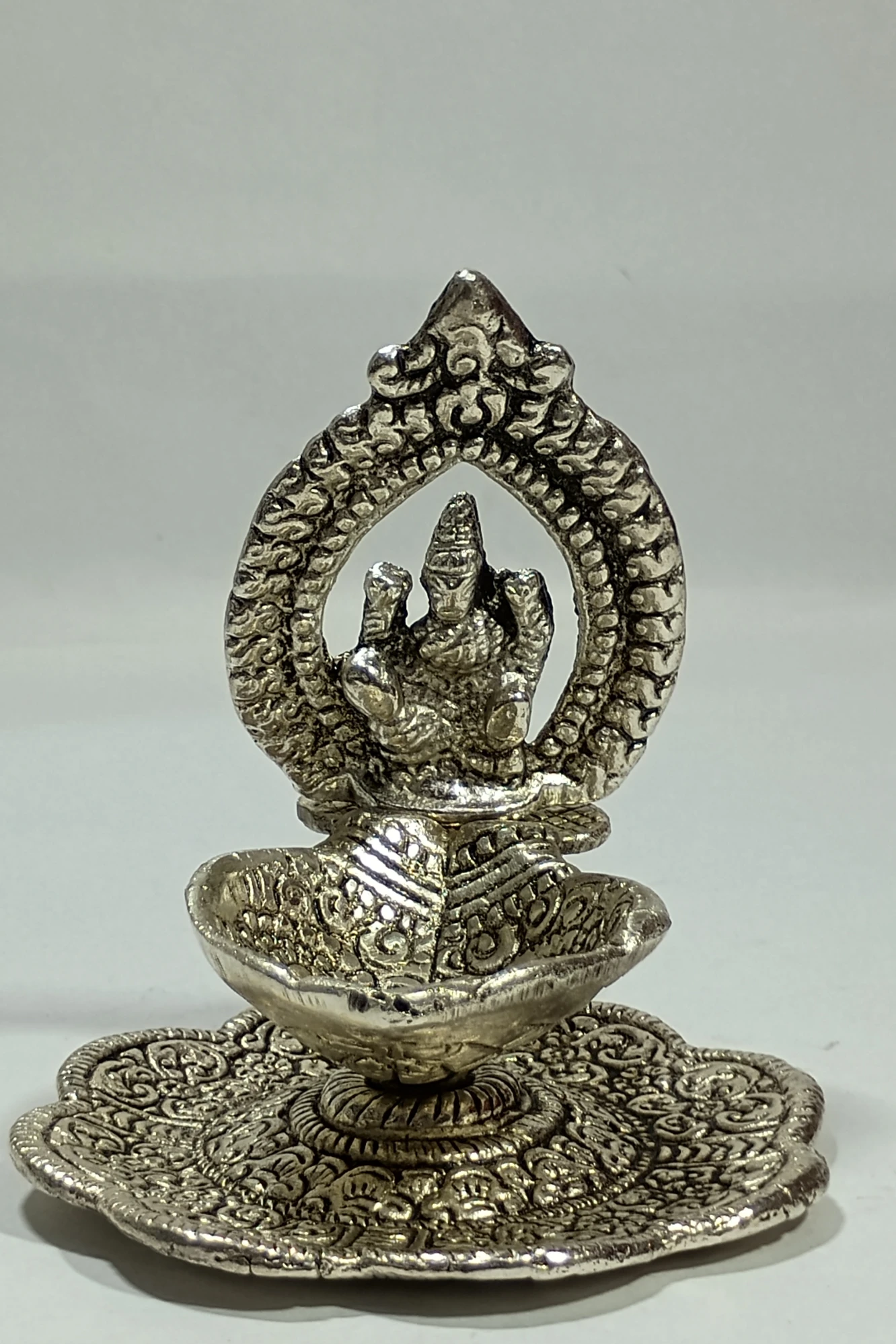 Hand diya withh laxmi-4.5No-Z12478