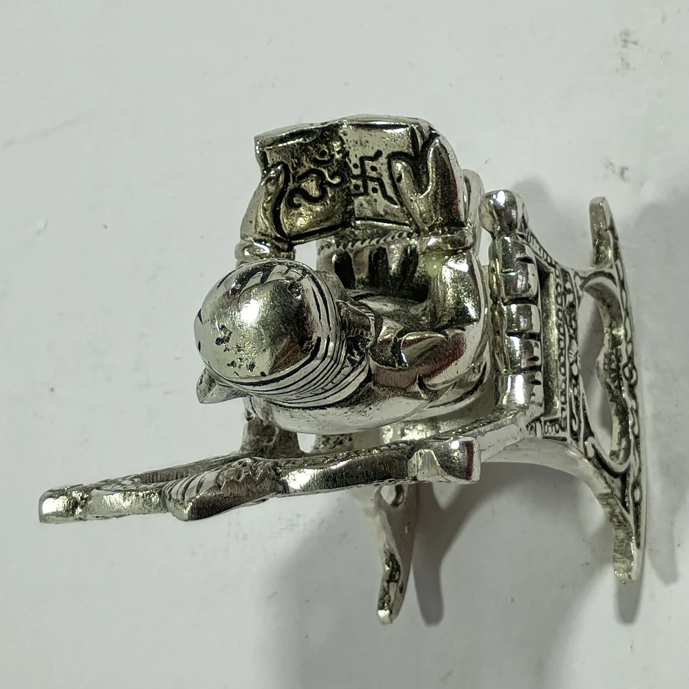 Ganesh with chair-6No-Z03697