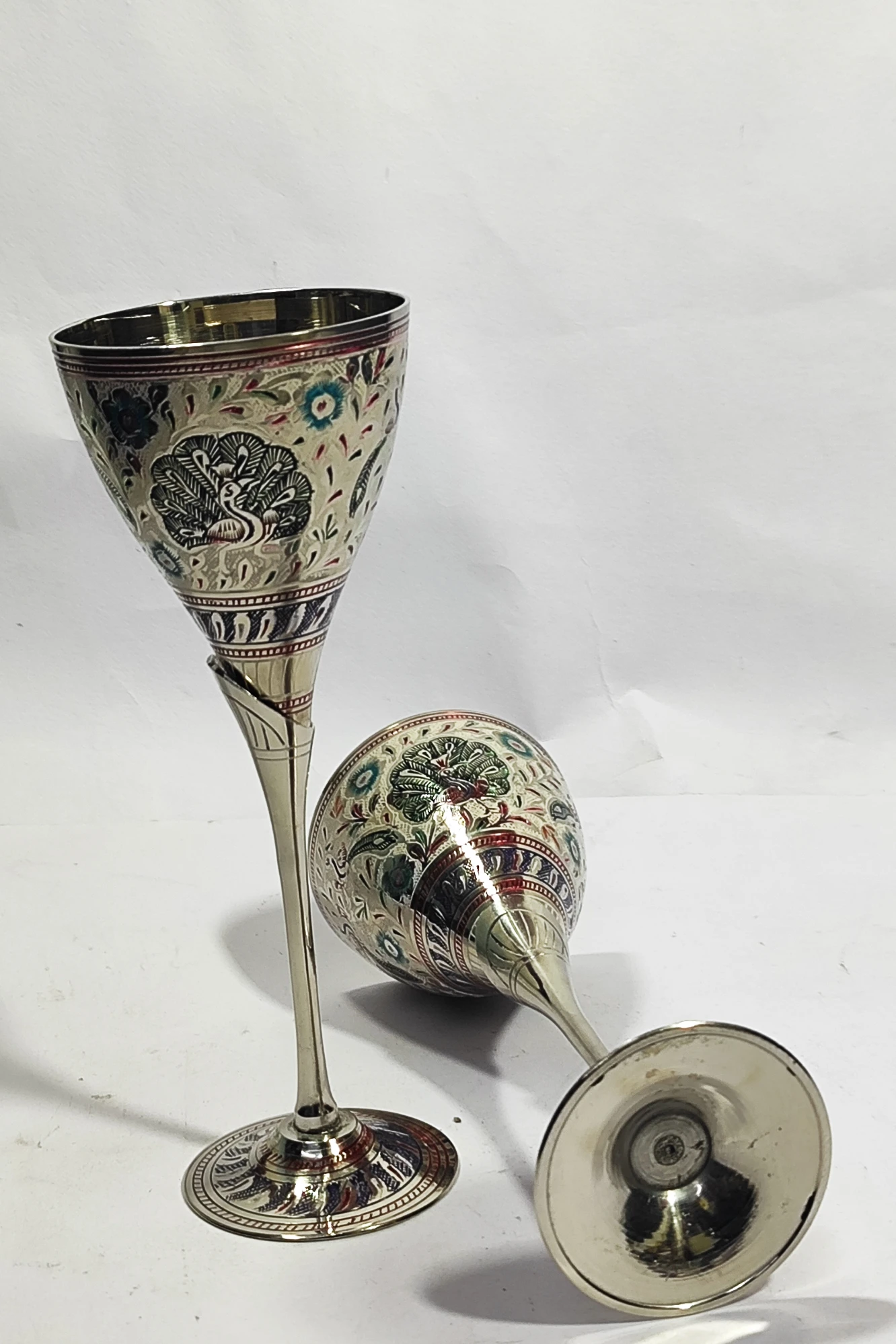 Two Wine Glass-8.75No-Z09501