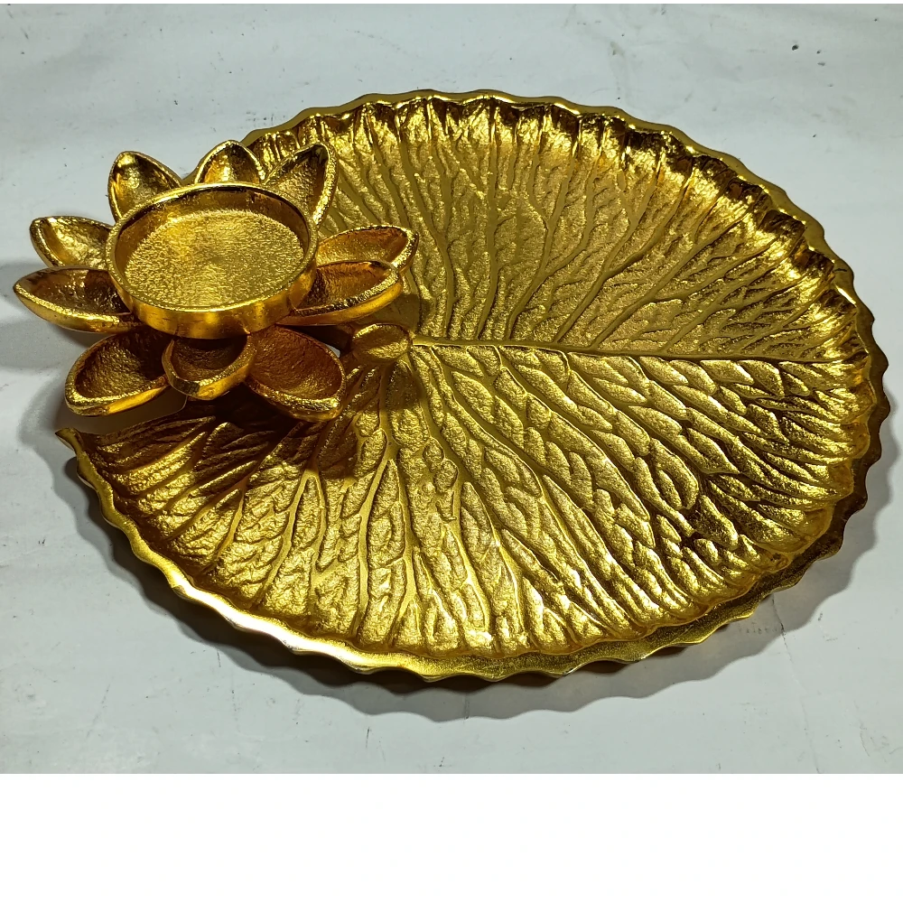 Plate with Candel Stand-7.5No-Z12324
