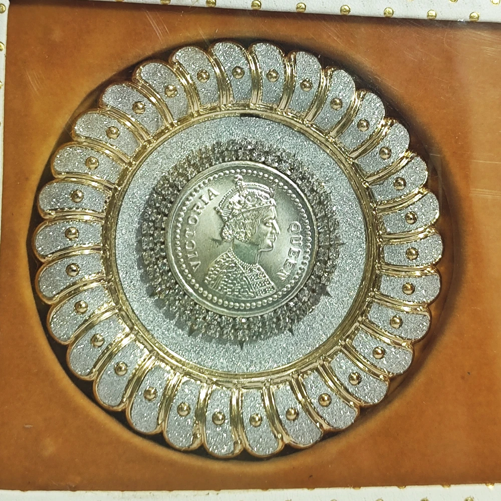 Two Coins With Folder-9No-Z12607