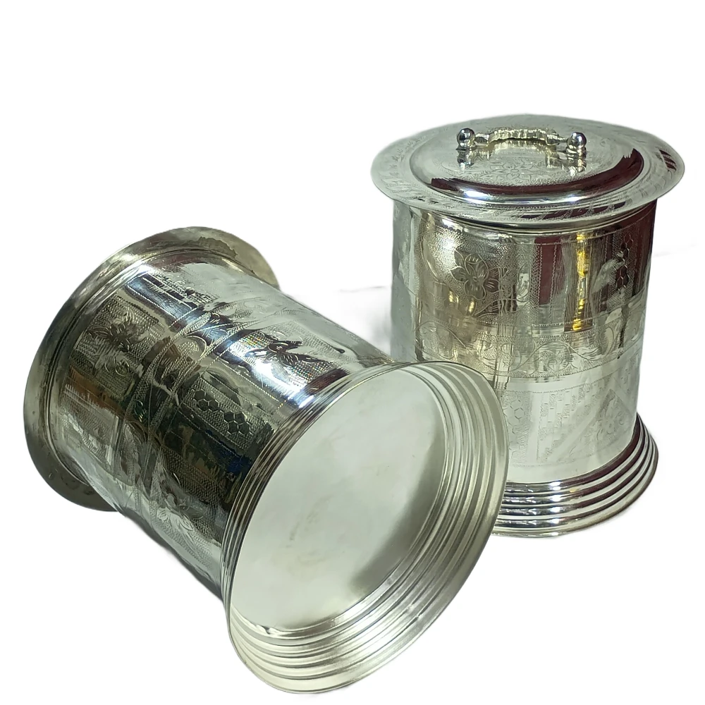 Two Tankies-9.5No-Z12549