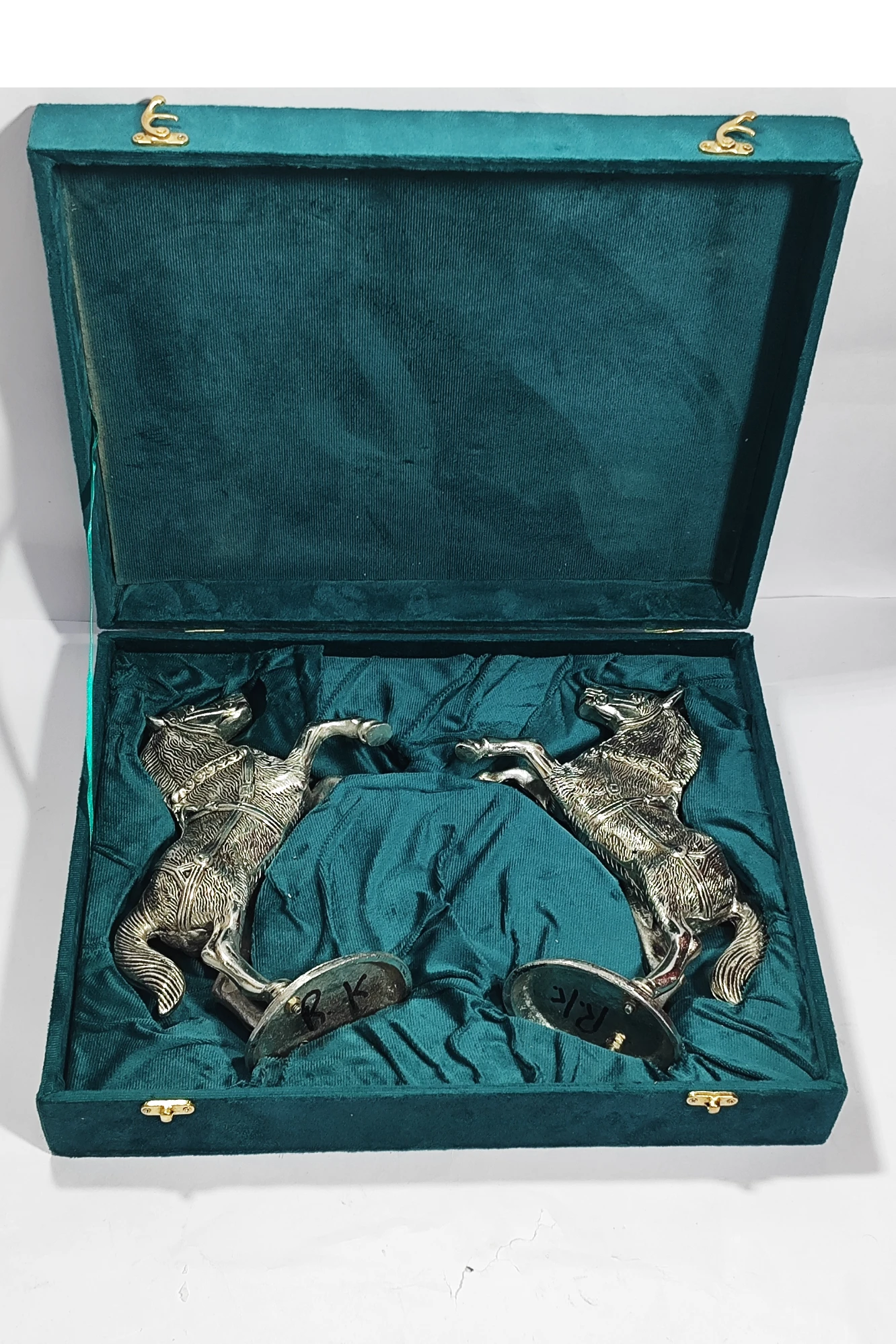 Two Horse-10No-Z12769