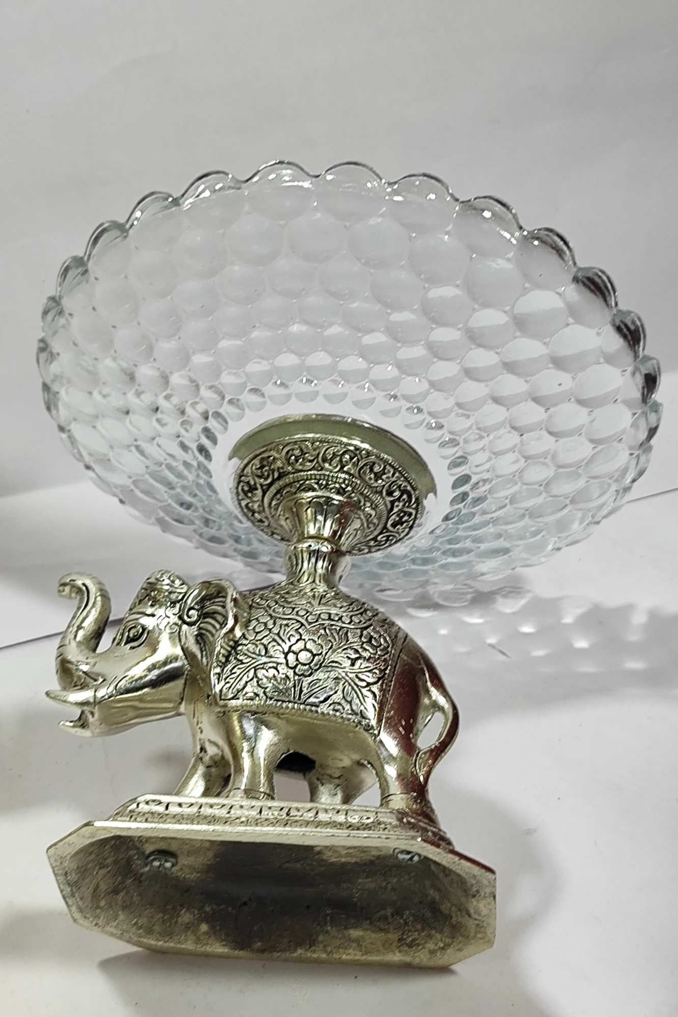 Elephant with Glass Bowl-8No-Z12894