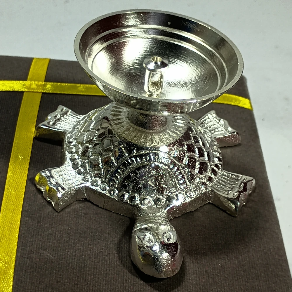 Tortoise with Diya-2No-Z10168