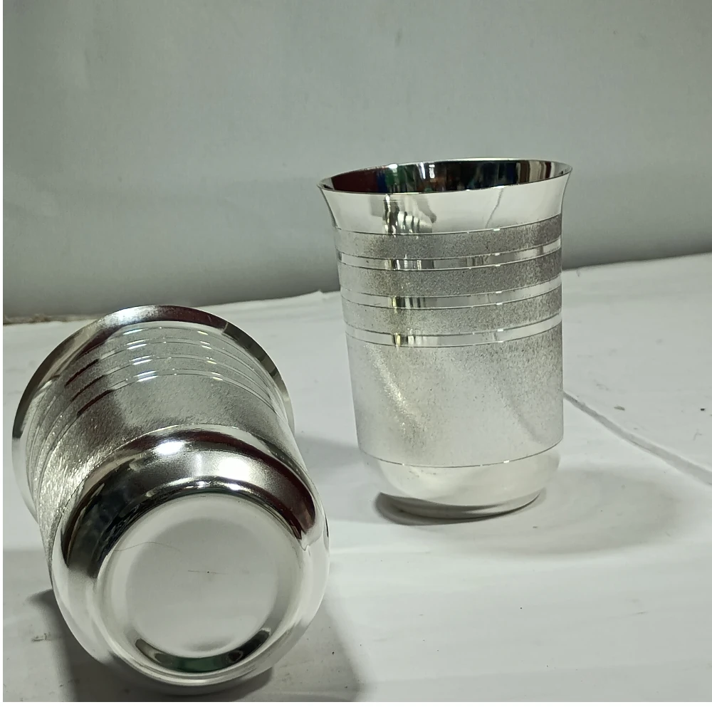 Two Glases-4No-Z12424