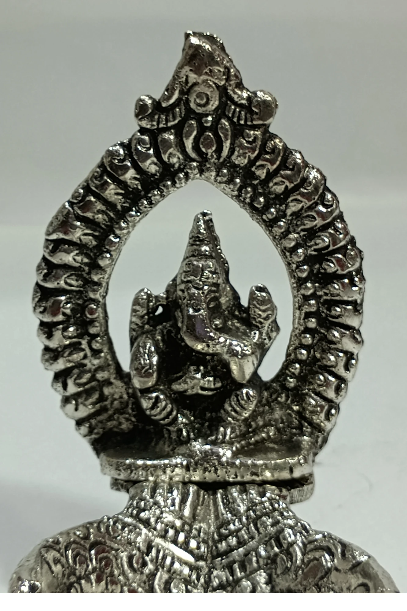 Hand diya with Ganesh-4.5No-Z12477