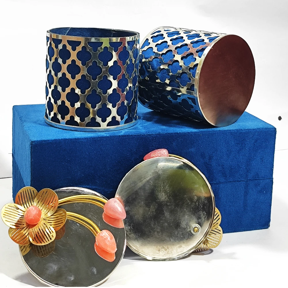 Two Burney-6.5No-Z12842