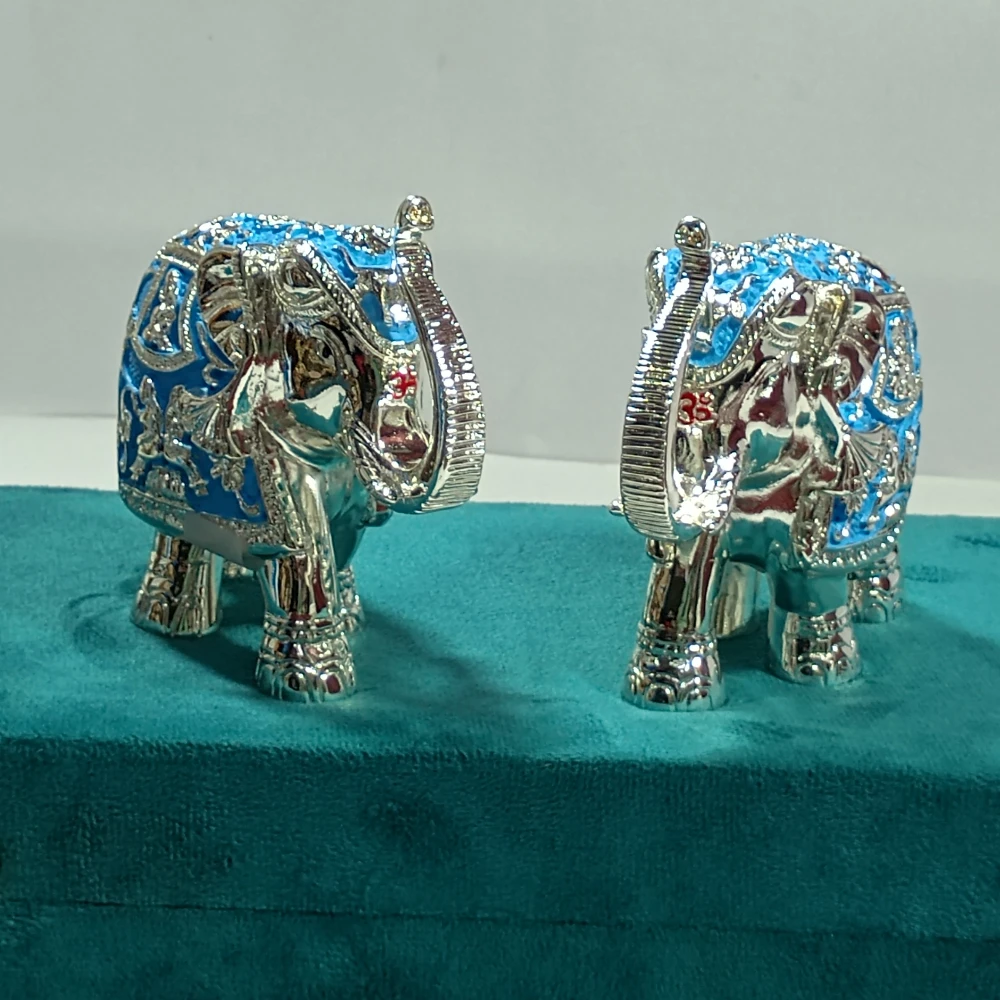 Two Elephant-5No-Z08552