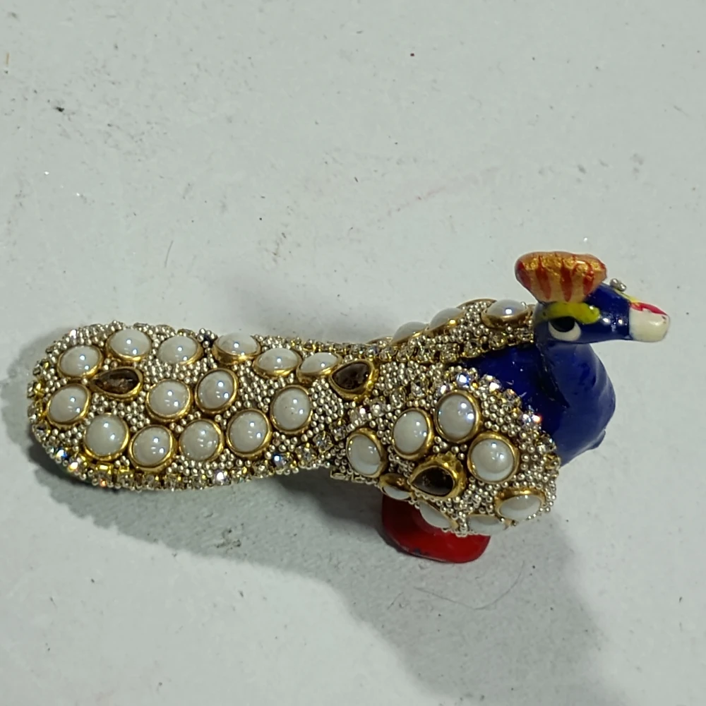 Peacock-2No-Z07584