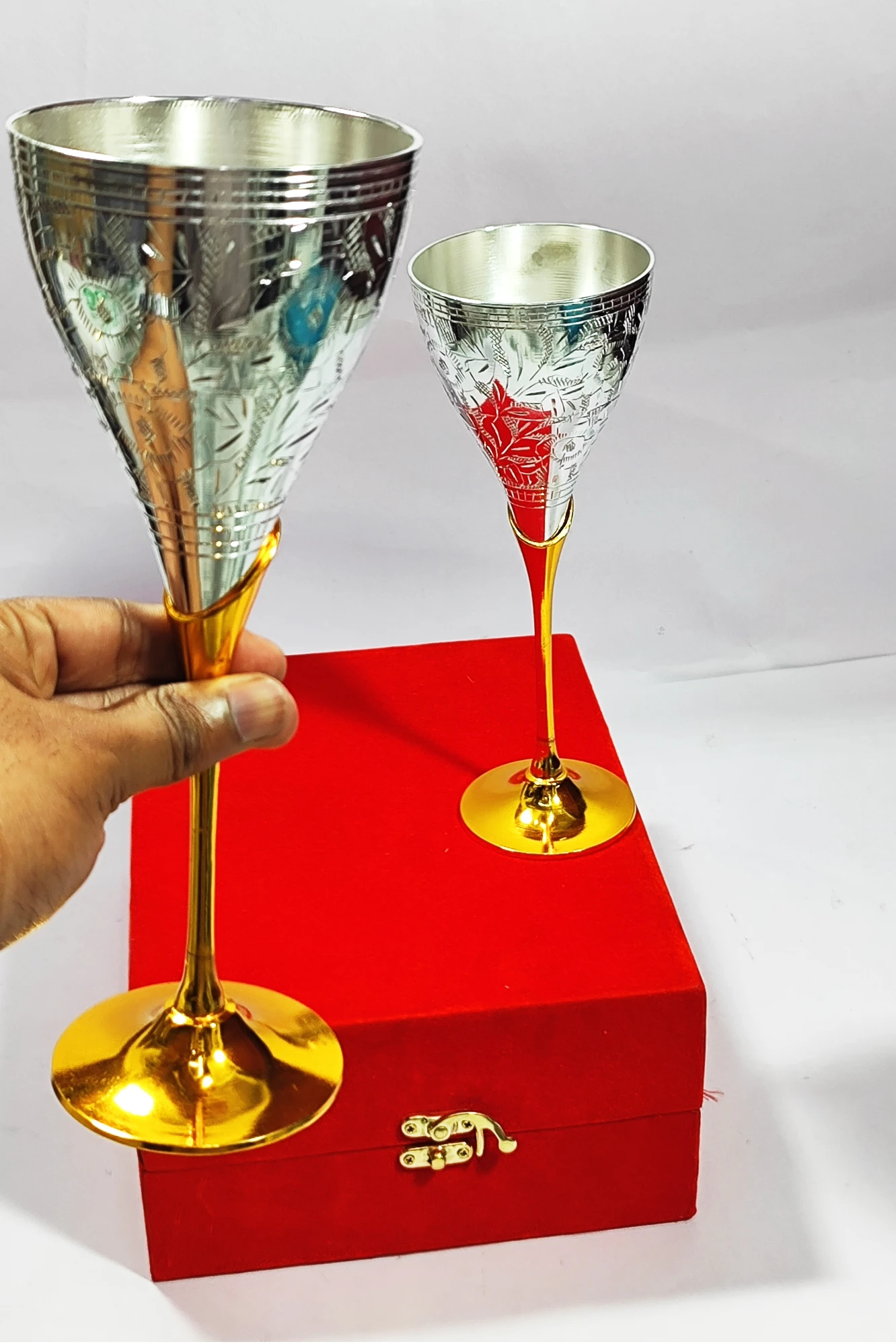 Two Wine Glass-8.75No-Z08508